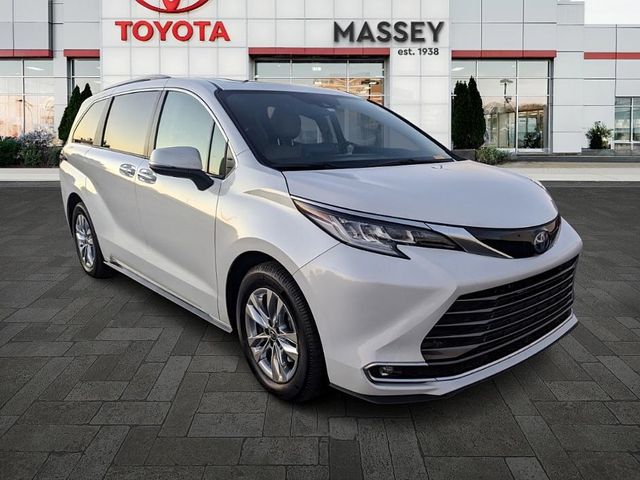 2022 Toyota Sienna Limited