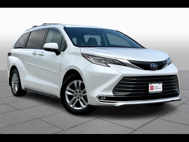 2022 Toyota Sienna Limited