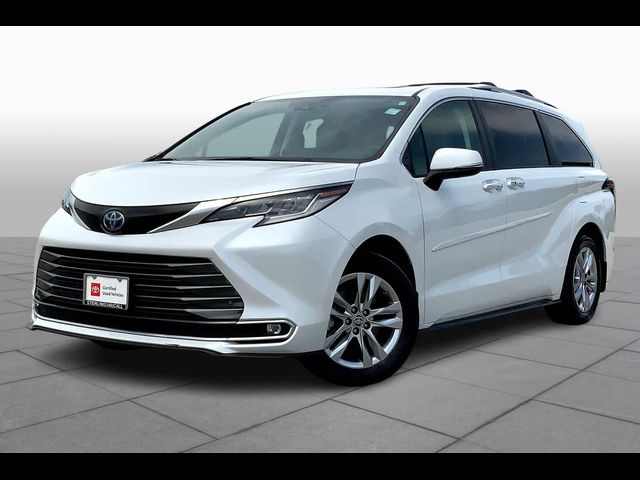 2022 Toyota Sienna Limited