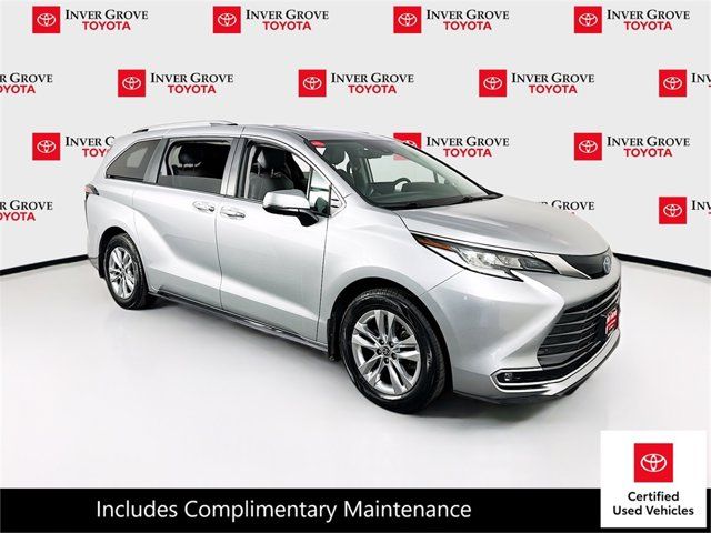 2022 Toyota Sienna Limited