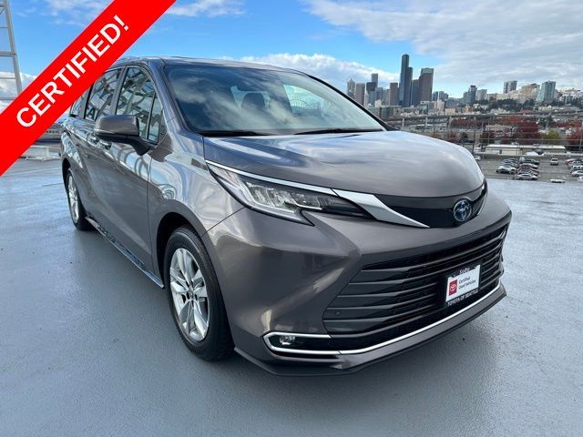 2022 Toyota Sienna Limited