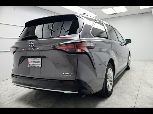 2022 Toyota Sienna Limited