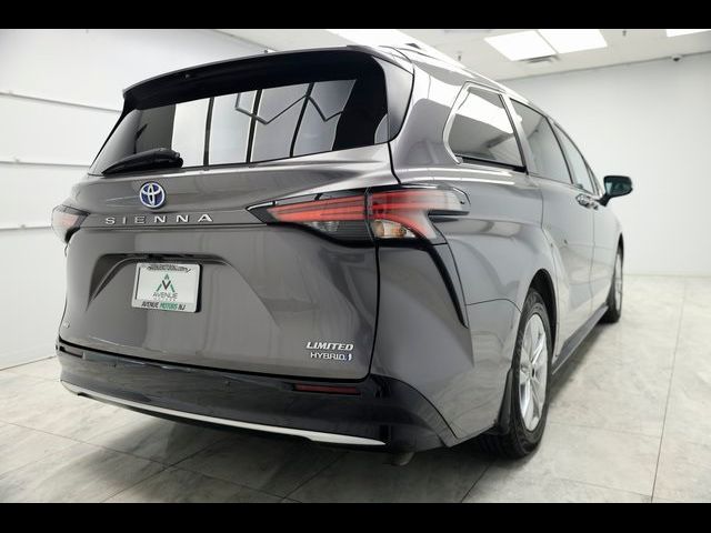 2022 Toyota Sienna Limited