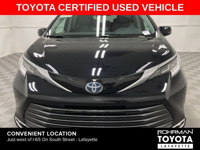 2022 Toyota Sienna Limited