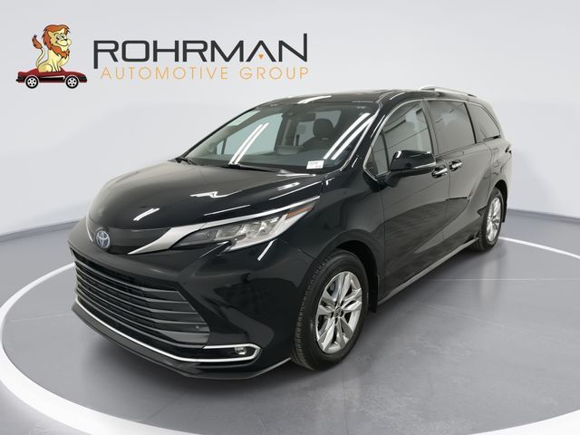 2022 Toyota Sienna Limited