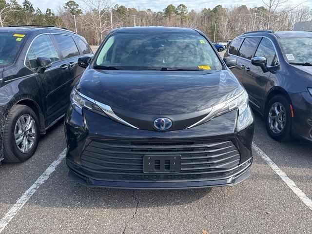 2022 Toyota Sienna Limited