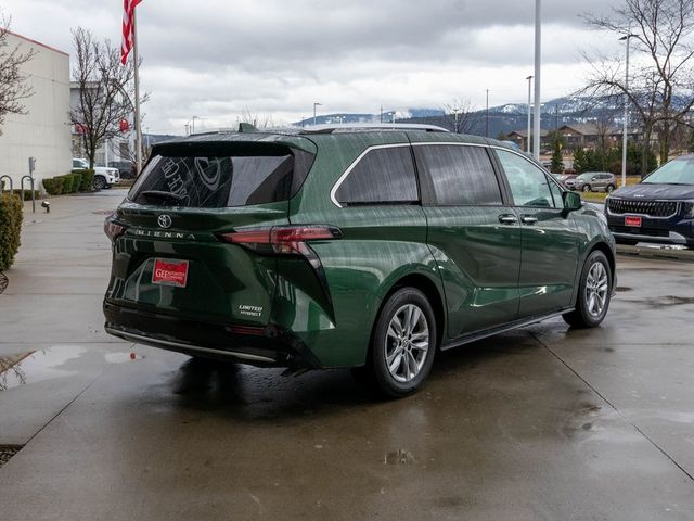 2022 Toyota Sienna Limited