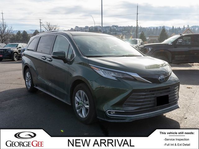 2022 Toyota Sienna Limited