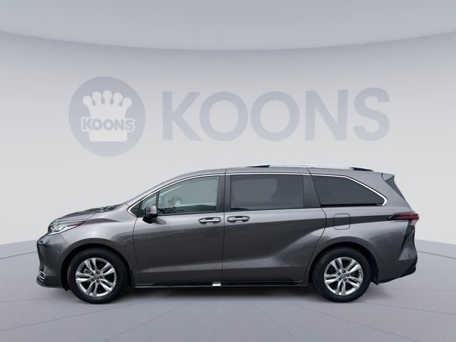 2022 Toyota Sienna Limited
