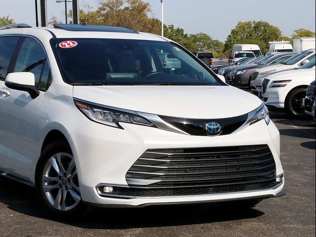 2022 Toyota Sienna Limited