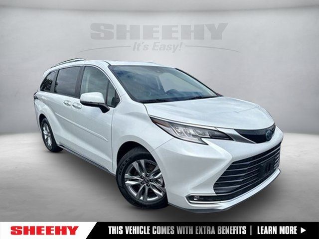 2022 Toyota Sienna Limited