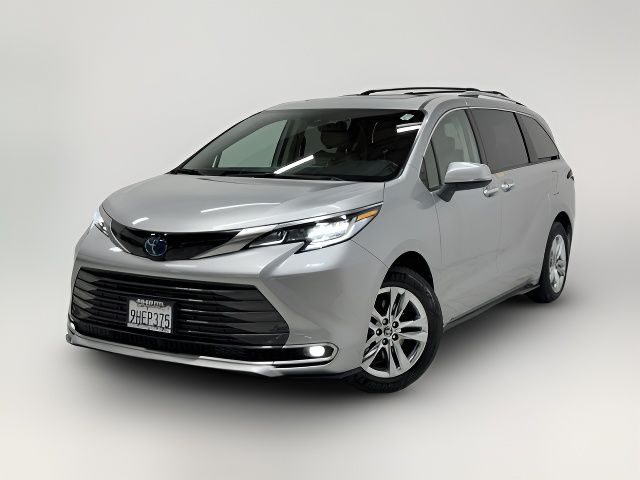 2022 Toyota Sienna Limited