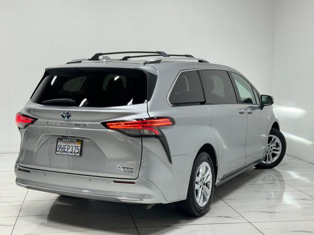 2022 Toyota Sienna Limited