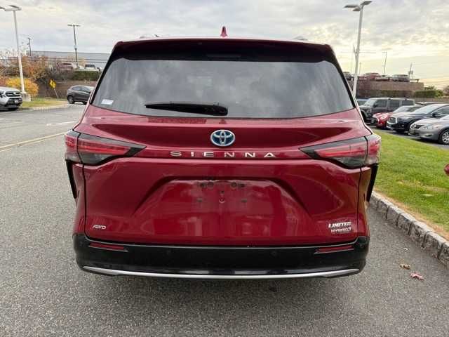 2022 Toyota Sienna Limited