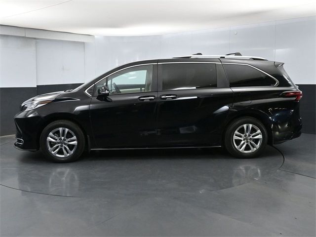 2022 Toyota Sienna Limited