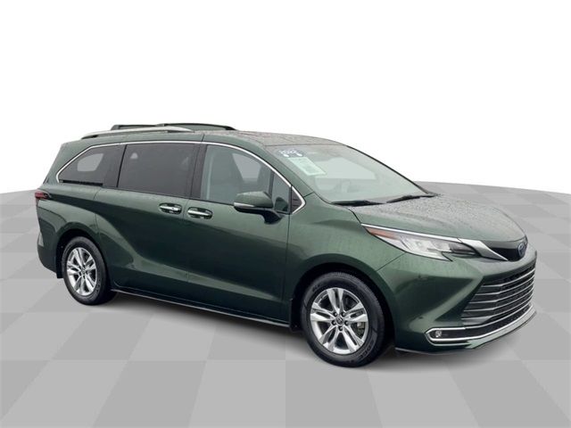 2022 Toyota Sienna Limited