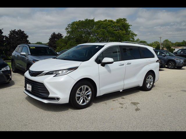 2022 Toyota Sienna Limited