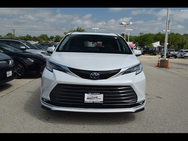 2022 Toyota Sienna Limited