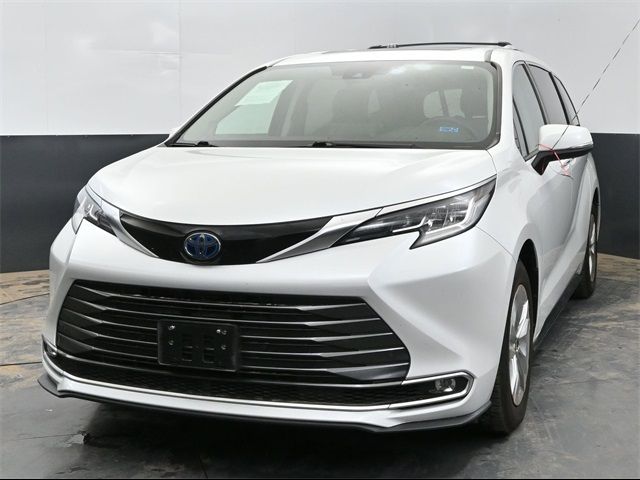 2022 Toyota Sienna Limited