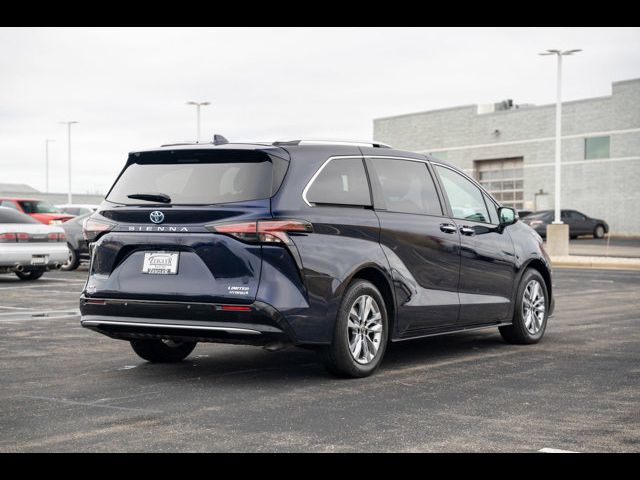 2022 Toyota Sienna Limited