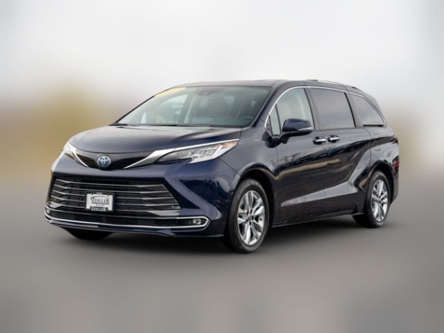 2022 Toyota Sienna Limited