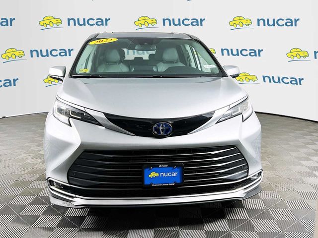 2022 Toyota Sienna Limited