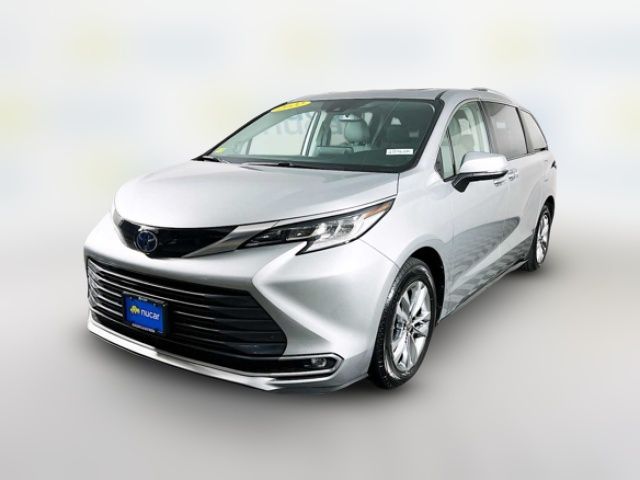 2022 Toyota Sienna Limited