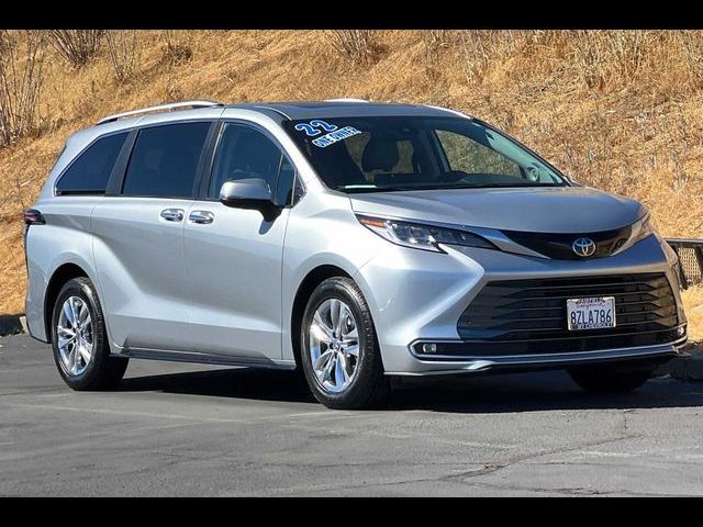 2022 Toyota Sienna Limited