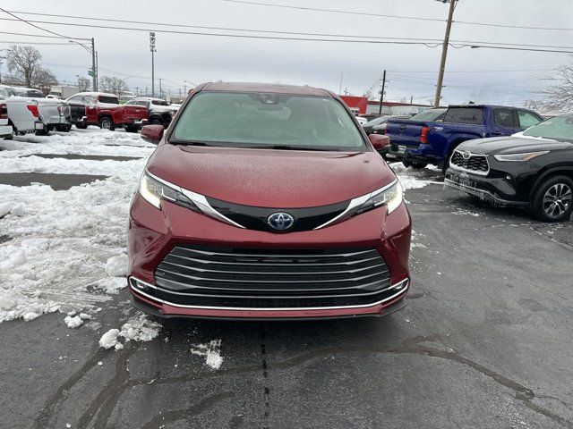 2022 Toyota Sienna Limited