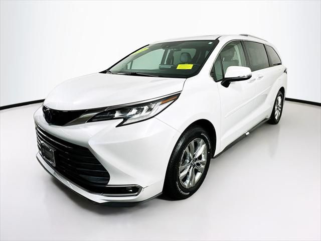 2022 Toyota Sienna Limited