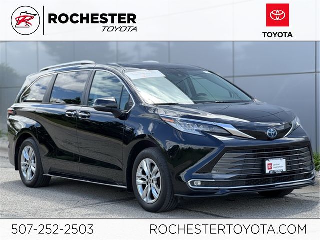 2022 Toyota Sienna Limited