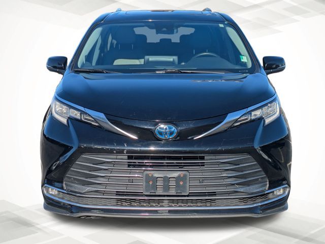 2022 Toyota Sienna Limited