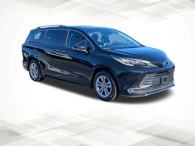 2022 Toyota Sienna Limited