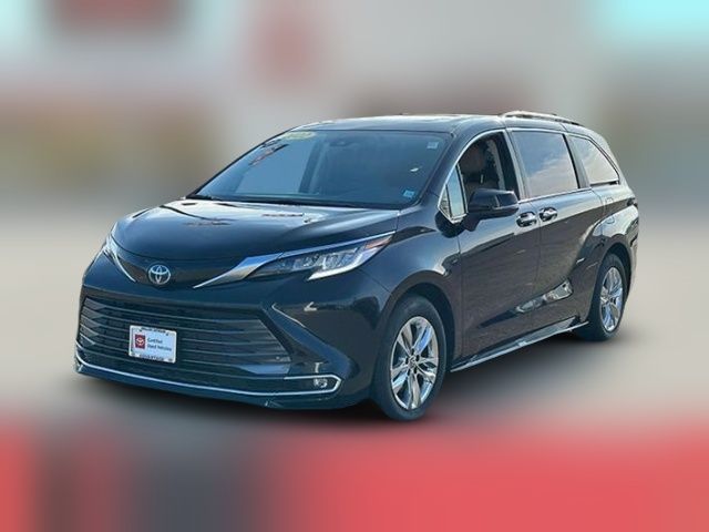 2022 Toyota Sienna Limited