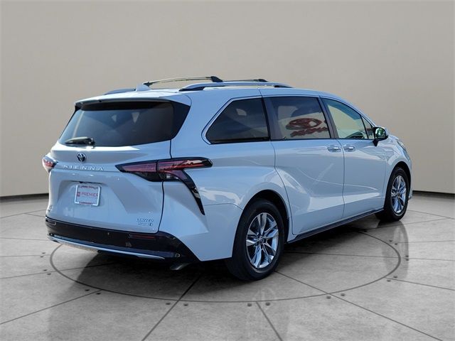 2022 Toyota Sienna Limited