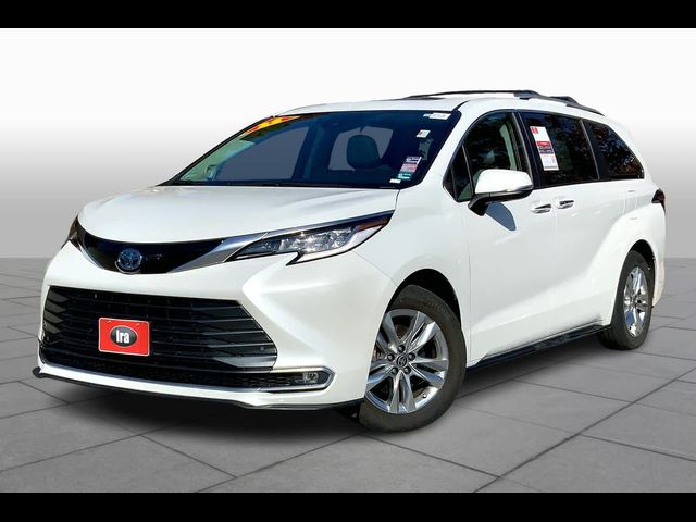 2022 Toyota Sienna Limited