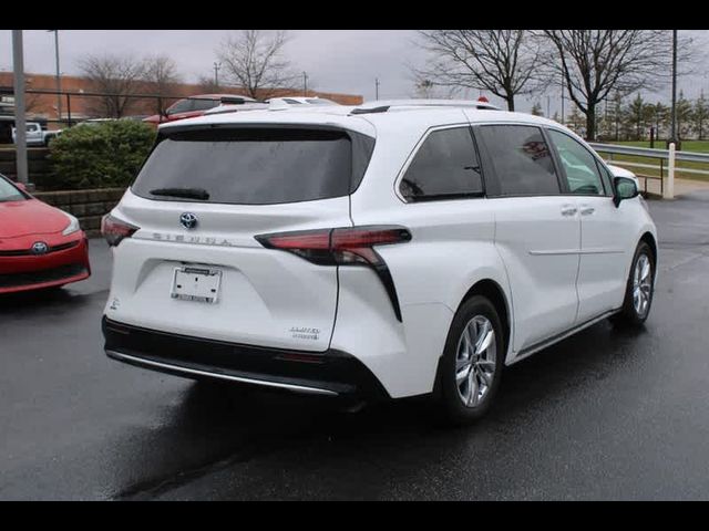 2022 Toyota Sienna Limited