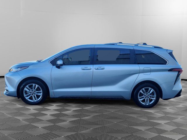 2022 Toyota Sienna Limited