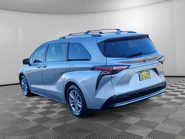 2022 Toyota Sienna Limited