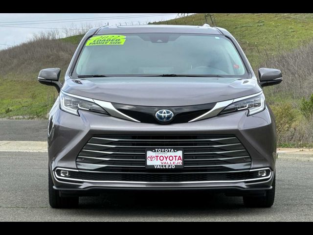 2022 Toyota Sienna Limited