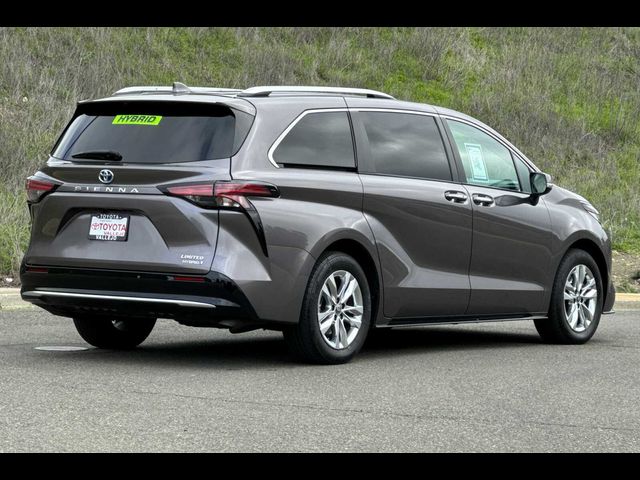 2022 Toyota Sienna Limited