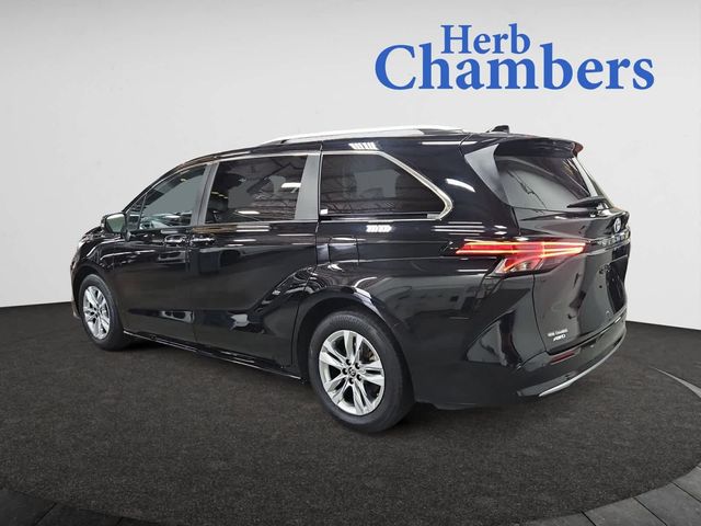 2022 Toyota Sienna Limited