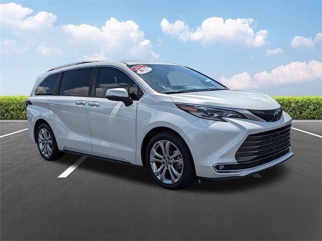 2022 Toyota Sienna Platinum