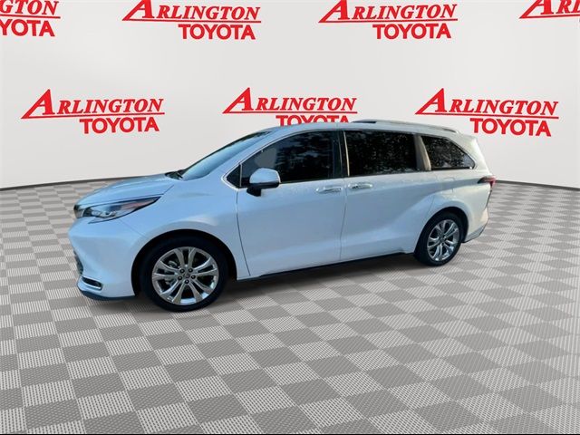 2022 Toyota Sienna Platinum