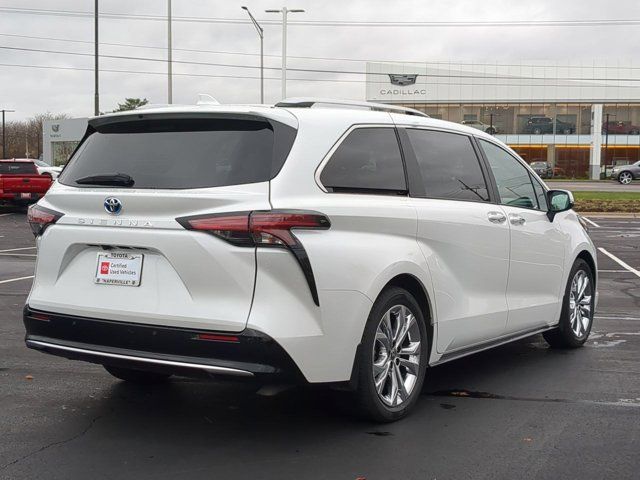 2022 Toyota Sienna Platinum