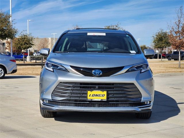 2022 Toyota Sienna Platinum