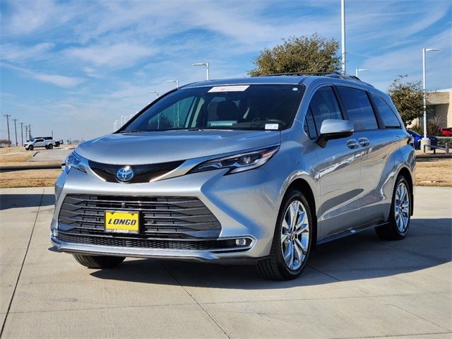 2022 Toyota Sienna Platinum