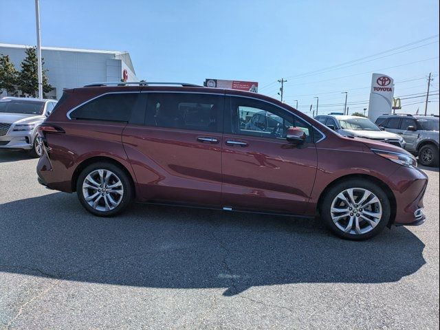 2022 Toyota Sienna Platinum