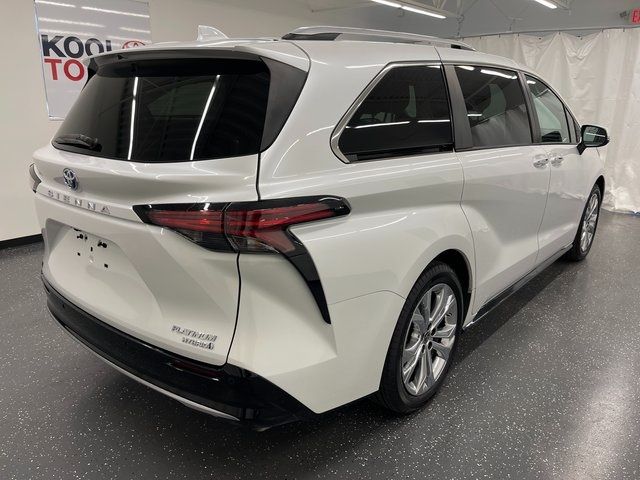 2022 Toyota Sienna Platinum