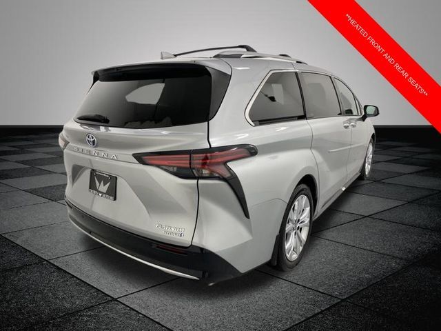 2022 Toyota Sienna Platinum